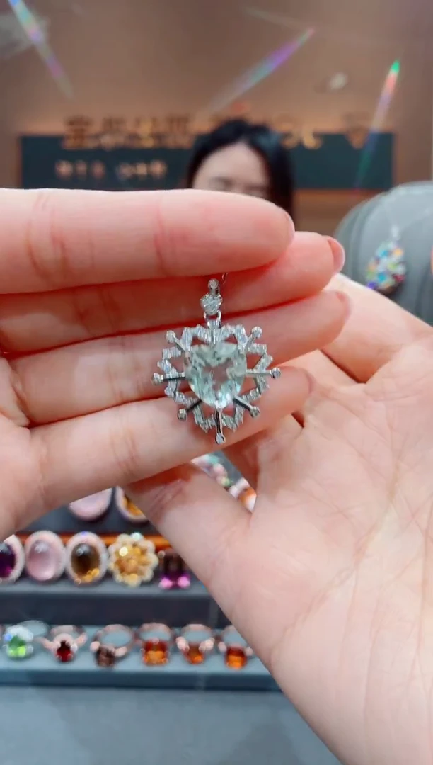 吊坠(不含链)银S925镶嵌水晶水晶吊坠