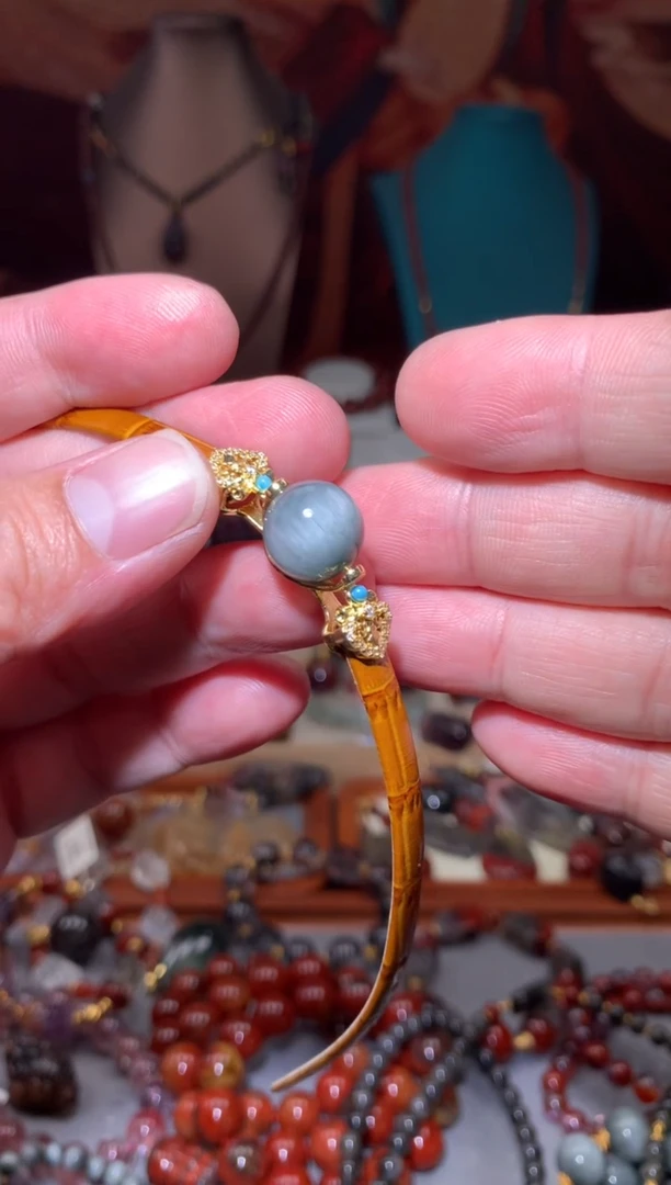 未镶嵌珠宝半成品水晶蓝灰兔毛表带