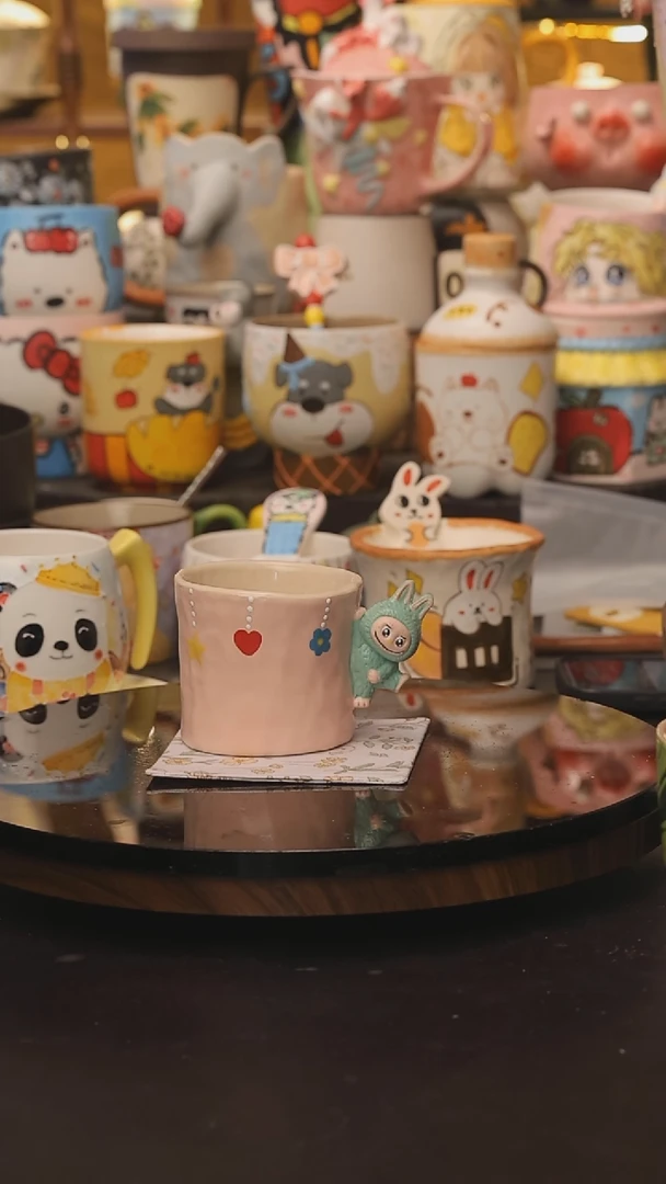 景德镇釉下彩绘设计师款式陶瓷