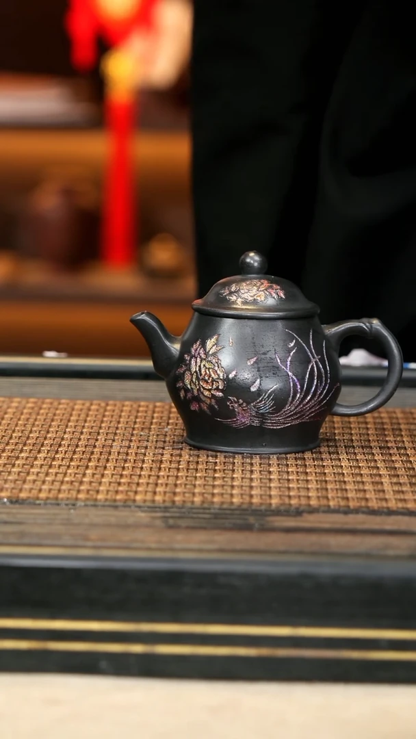 LJY73《神鸟·高潘》宝石黑料