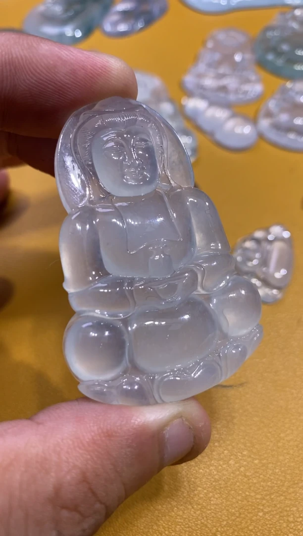 翡翠挂件未镶嵌观音8888