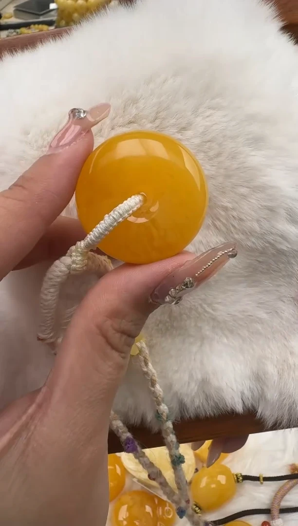 裸石琥珀未镶嵌XD1026