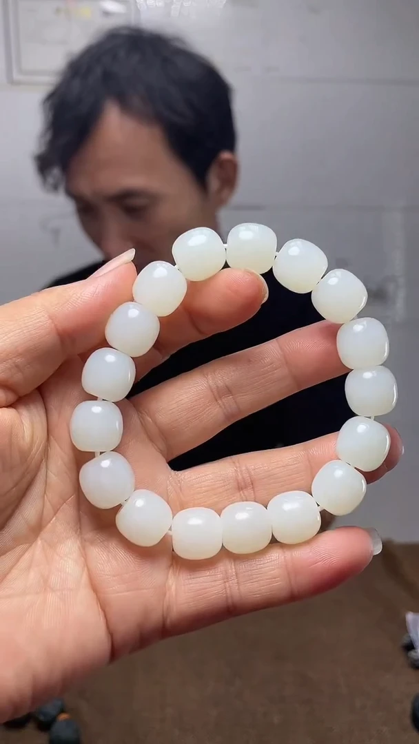 未镶嵌和田玉挂件1