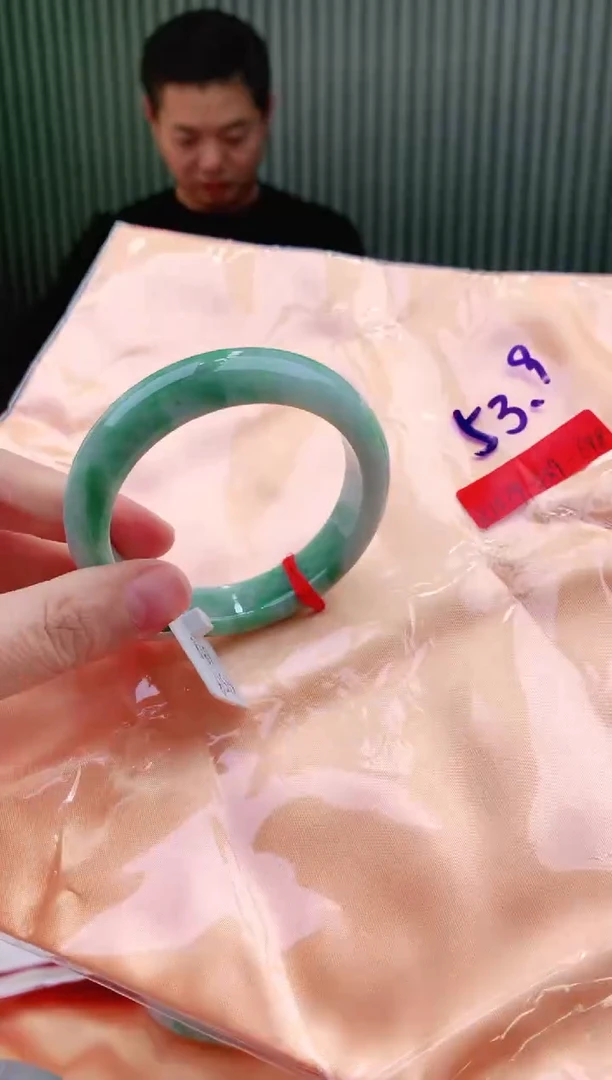 未镶嵌手镯翡翠53+