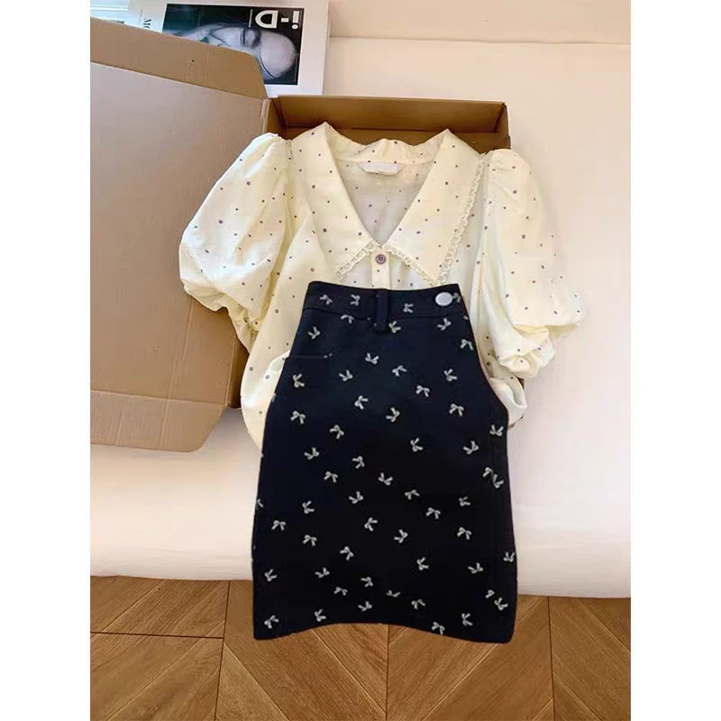 夏季一整套穿搭女2025新款甜美减龄波点上衣收腰显瘦半身裙两件套