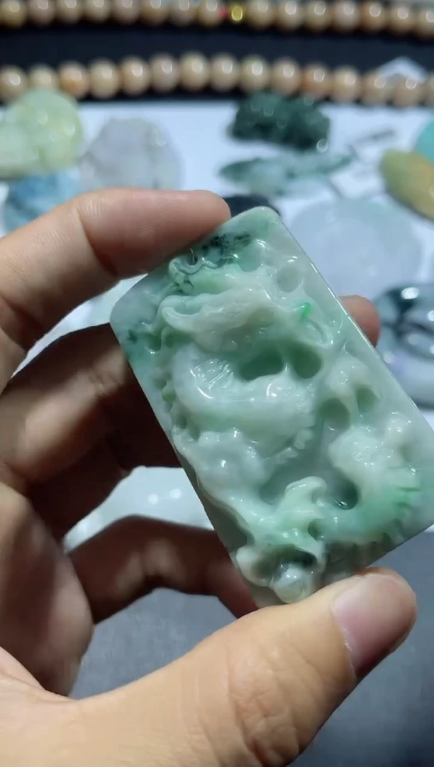 【闪购商品】翡翠颈饰未镶嵌00013719