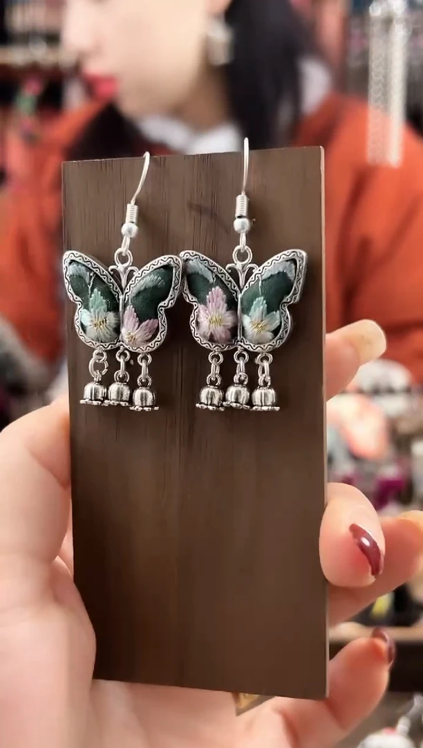 【闪购商品】织绣民族风老绣饰品139