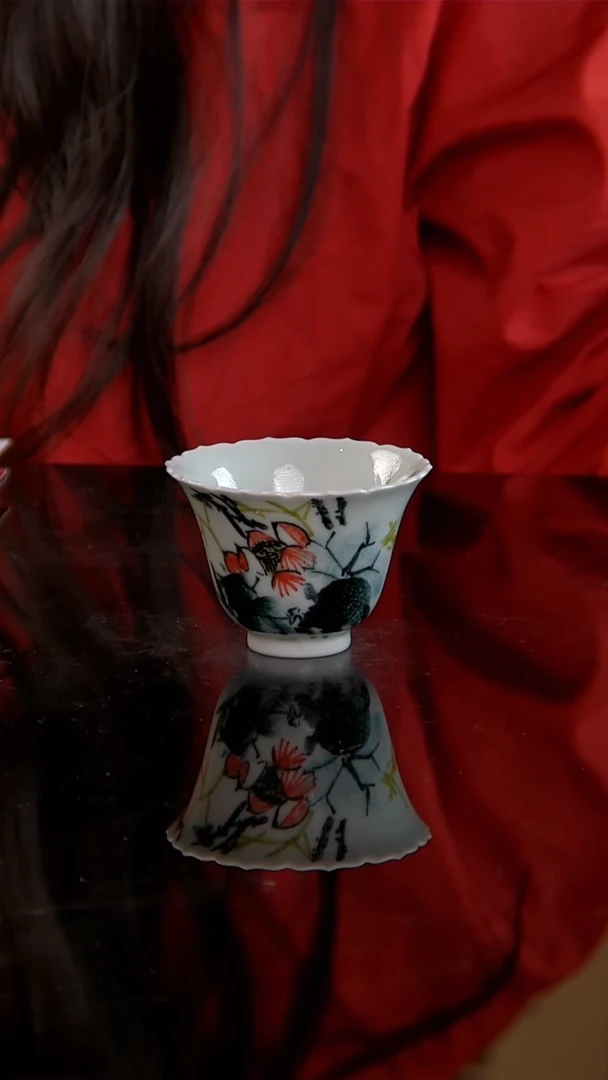 李华手绘釉中五彩墨荷花口杯