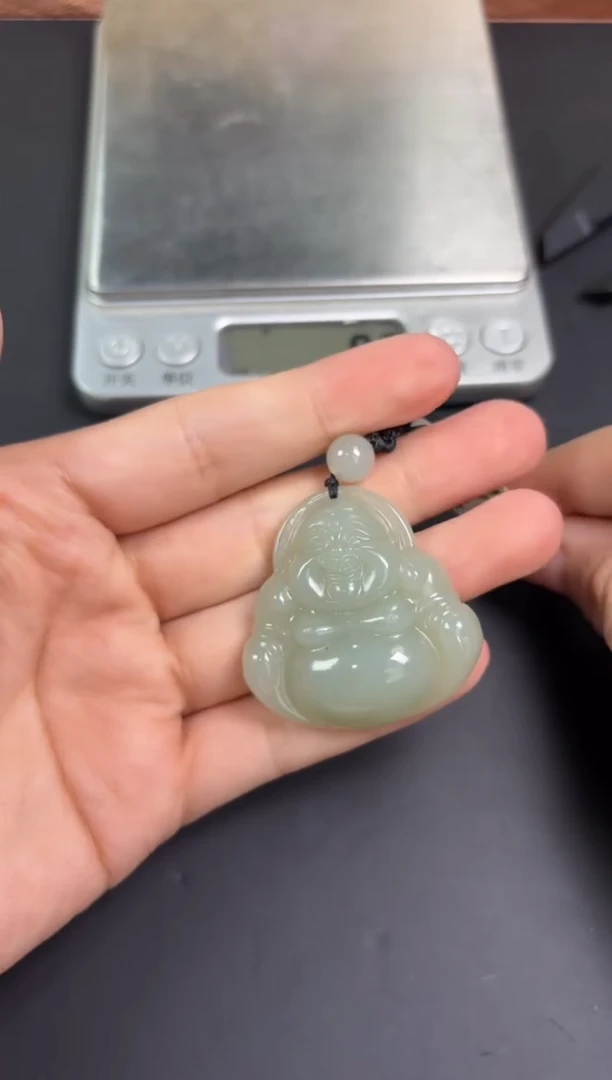 【闪购商品】和田玉吊坠(赠链)未镶嵌且末微色差近矿吊坠