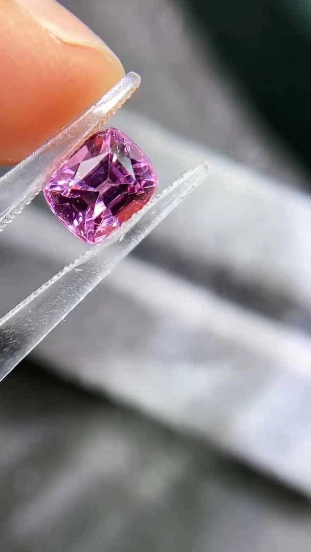 【闪购商品】定制石榴石定制未镶嵌马拉雅天然1.85克拉