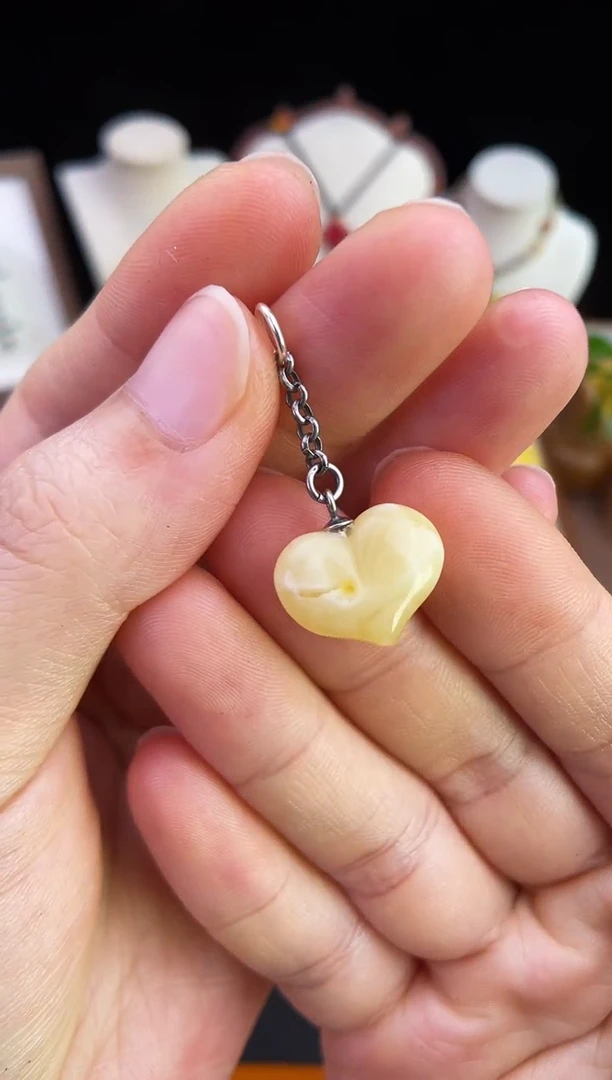 琥珀未镶嵌珠宝奇石柒月