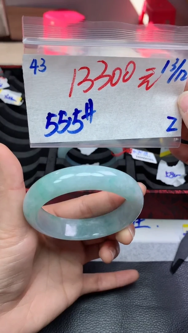 未镶嵌定制翡翠43毛货需精细抛光手镯拍一发一