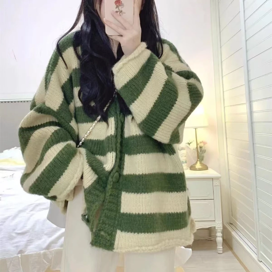 秋冬新款学院风宽松韩版冬季毛针织衫加厚v领辣妹风条纹大版开衫