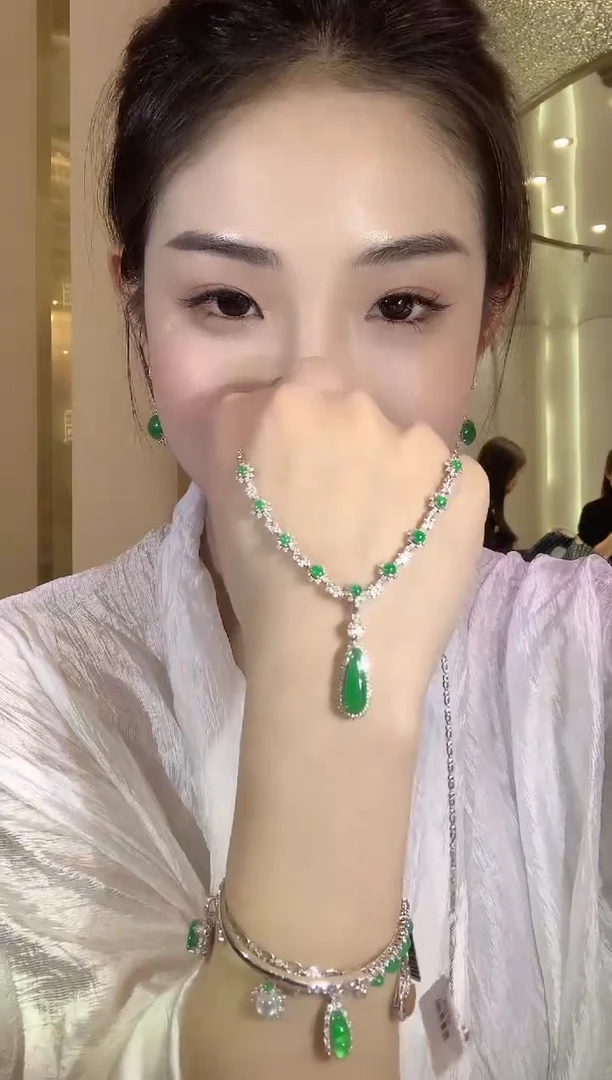 【闪购商品】翡翠套链18K金镶嵌C47多样性发货一件