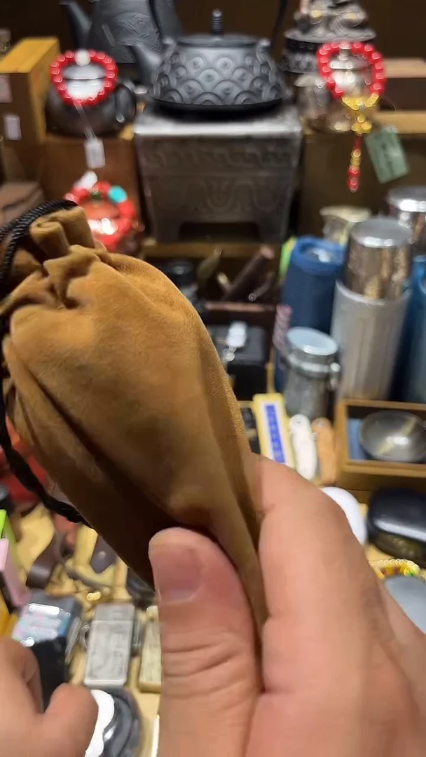 瓷片闪购商品 如图所示