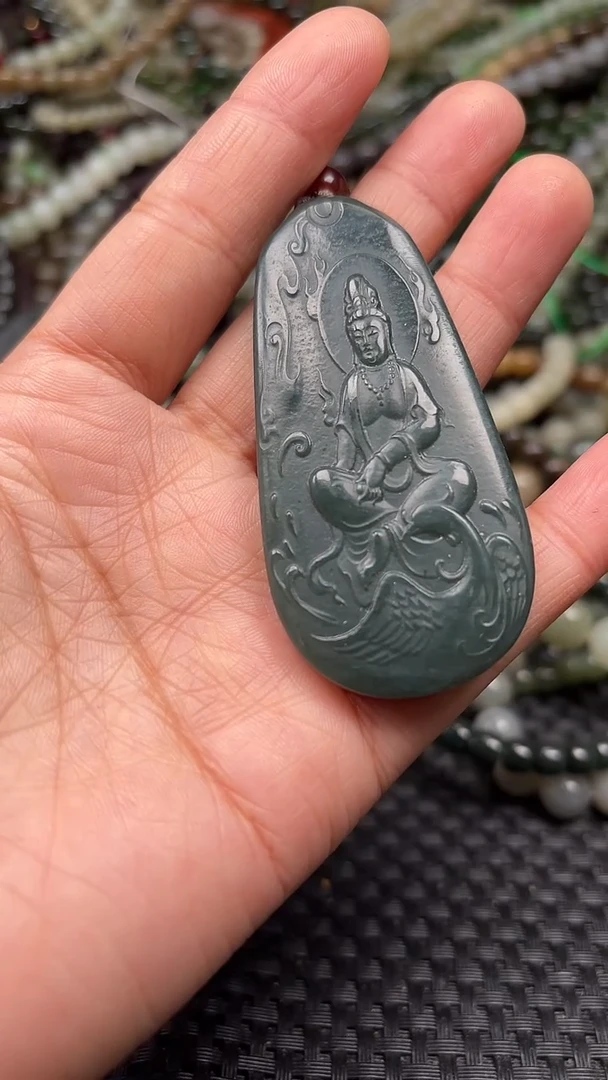 颈饰未镶嵌和田玉1