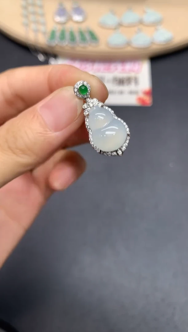 翡翠银S925镶嵌吊坠(不含链)葫芦【多样性发其一】