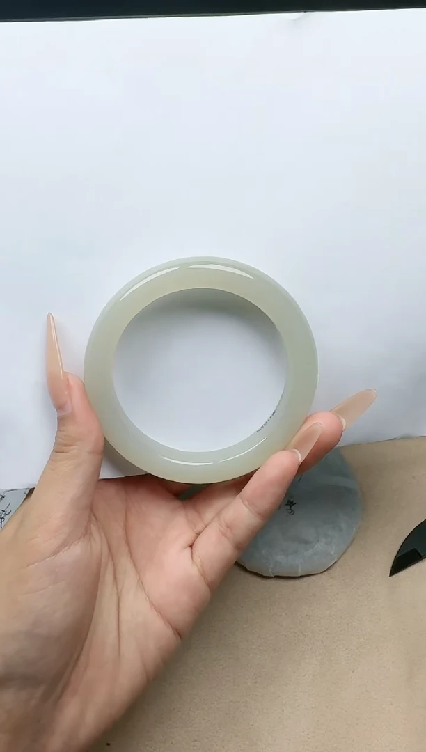 【闪购商品】和田玉手镯未镶嵌56/57圈口YY