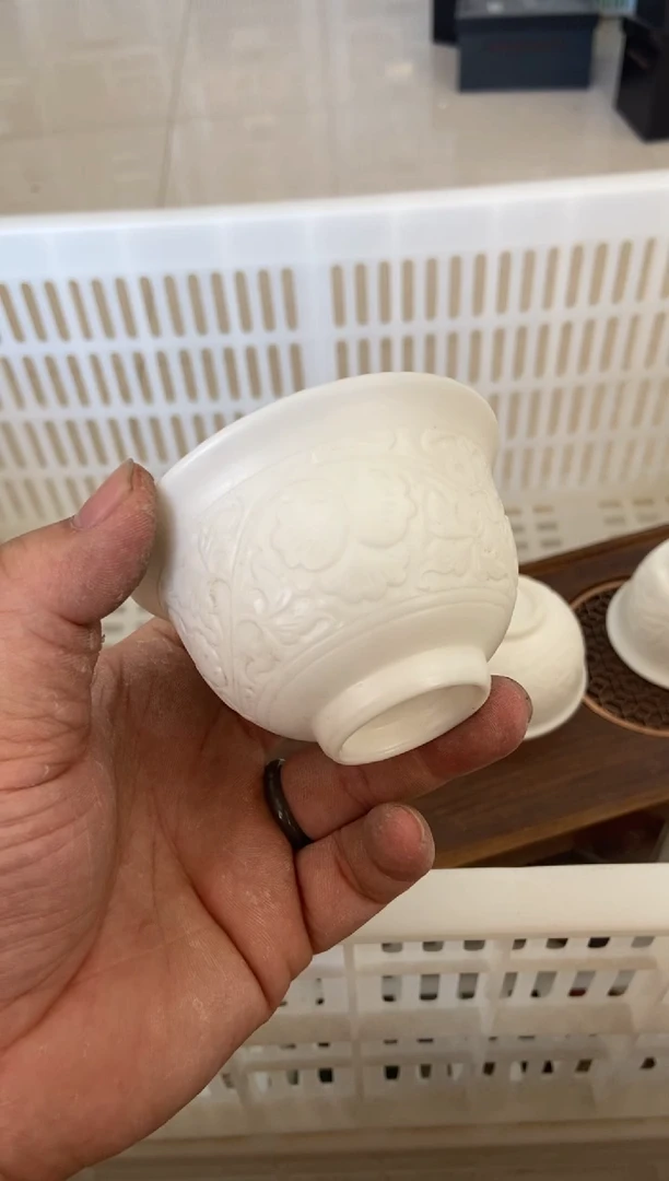 无运费险有瑕疵的摄影的产品有使用过的痕迹有点脏介意勿拍