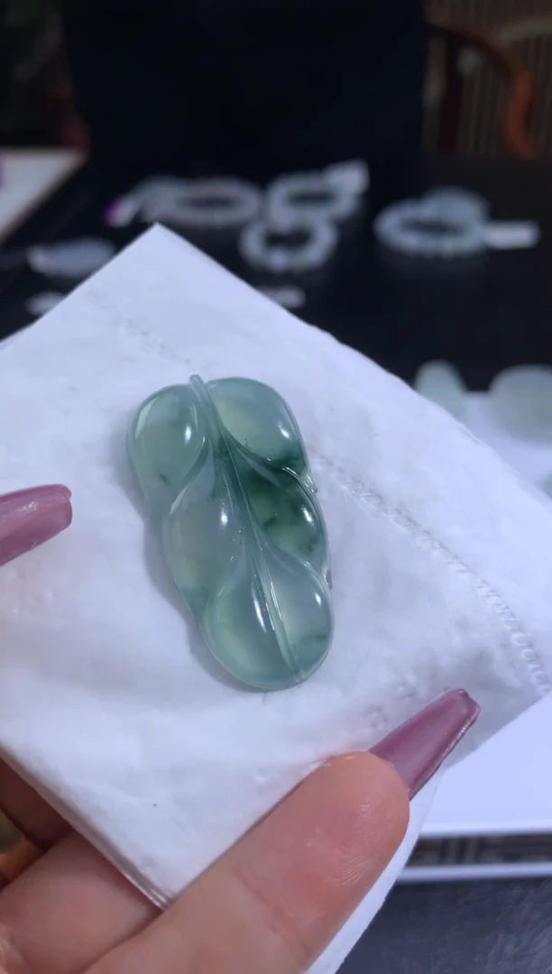 未镶嵌定制翡翠尼****6翡翠