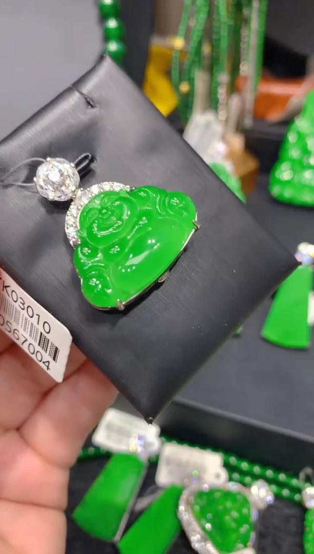 颈饰银S925镶嵌翡翠33一季