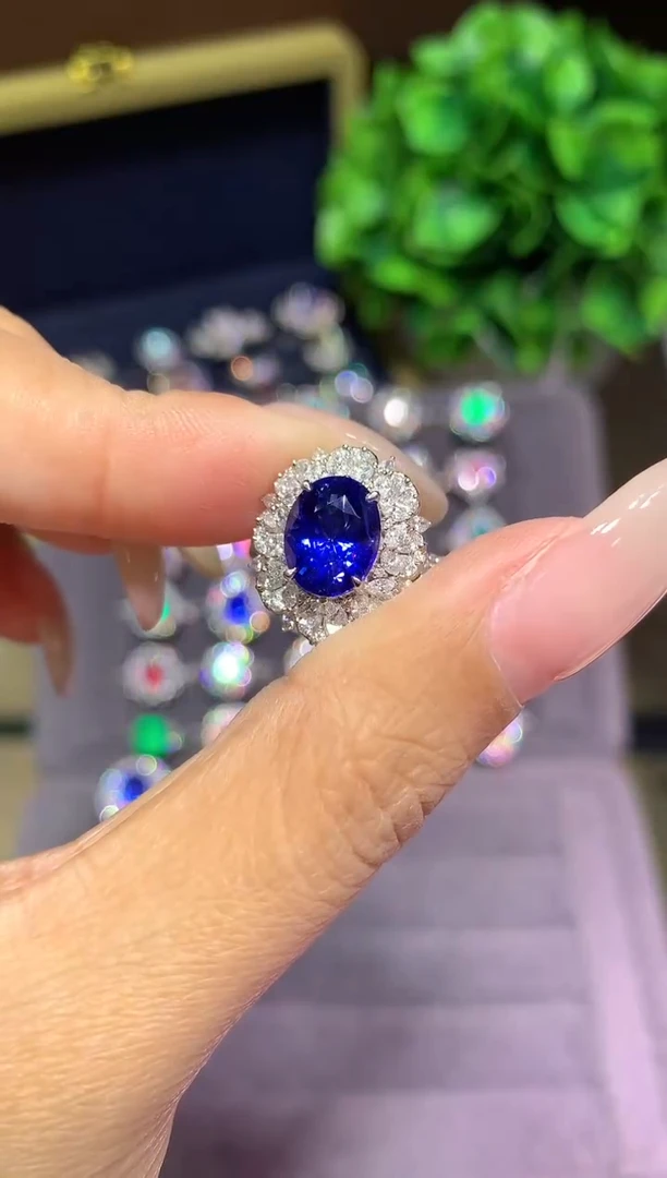 戒指蓝宝石18K金镶嵌3.05ct