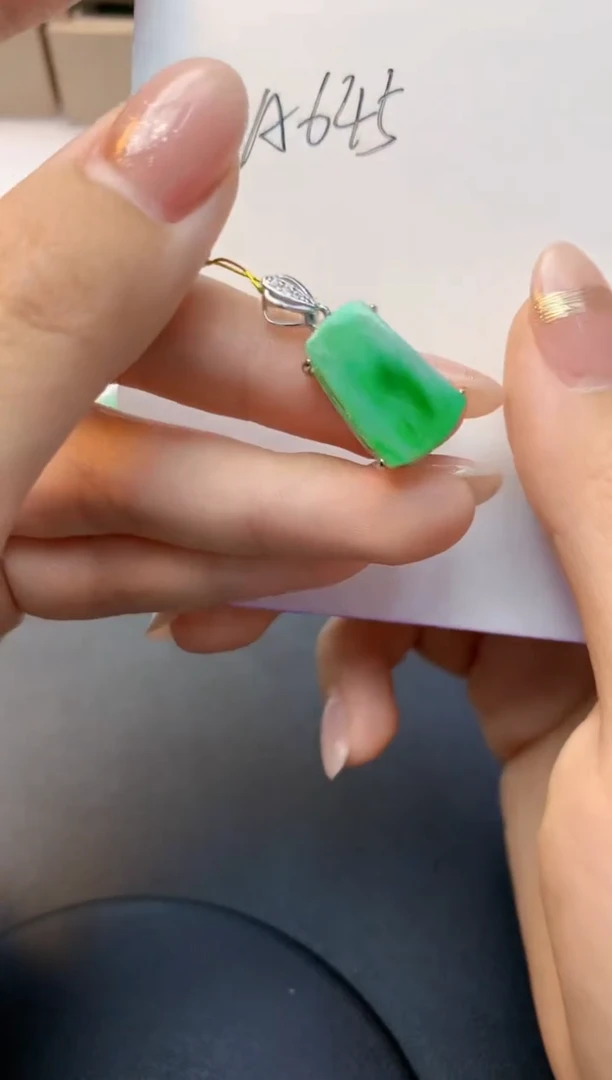 颈饰未镶嵌翡翠天然A货缅甸翡翠百元以上9元证书费自理