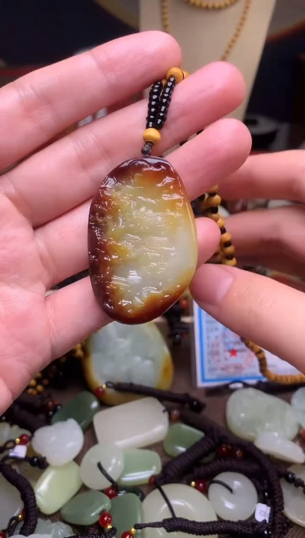 颈饰未镶嵌和田玉新疆料青海料清水和田玉吊坠