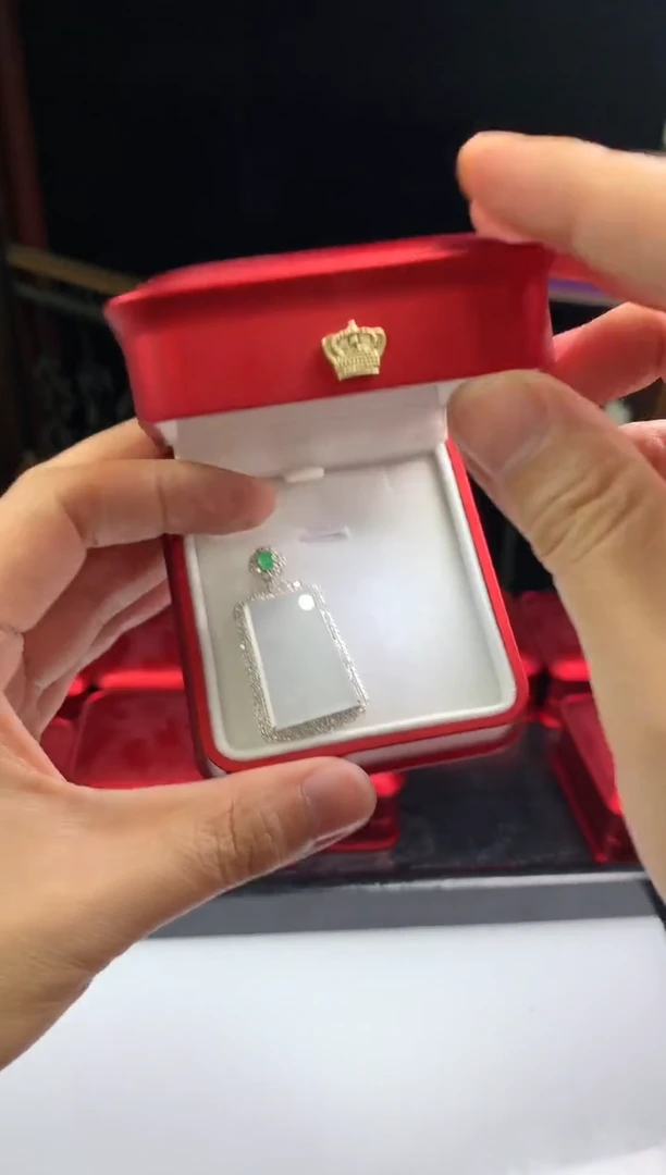 18K金镶嵌定制翡翠--50013