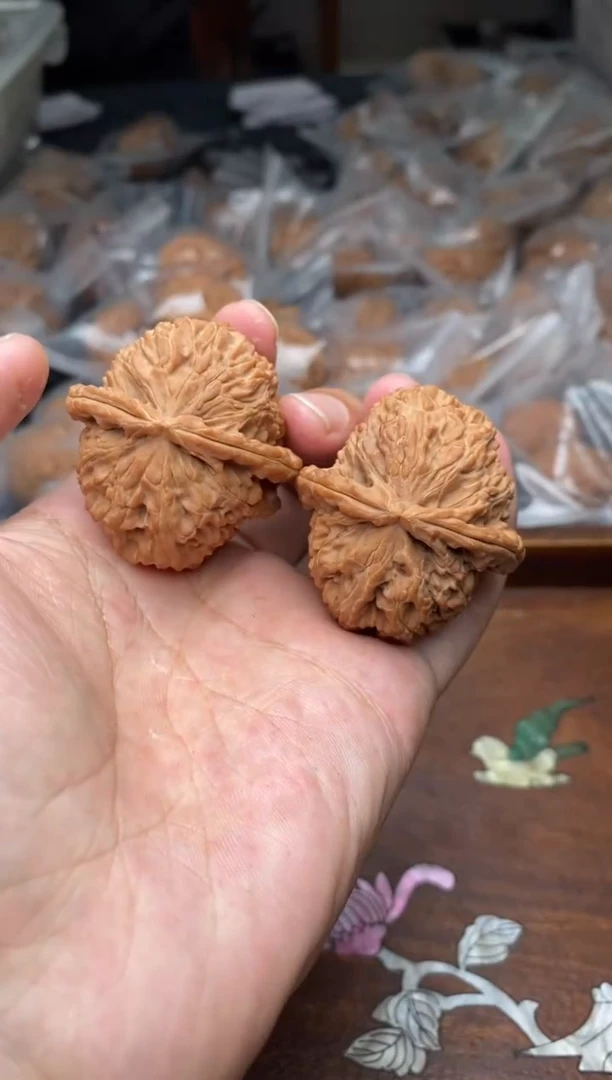 【闪购商品】文玩核桃把件A98号白狮子41尺