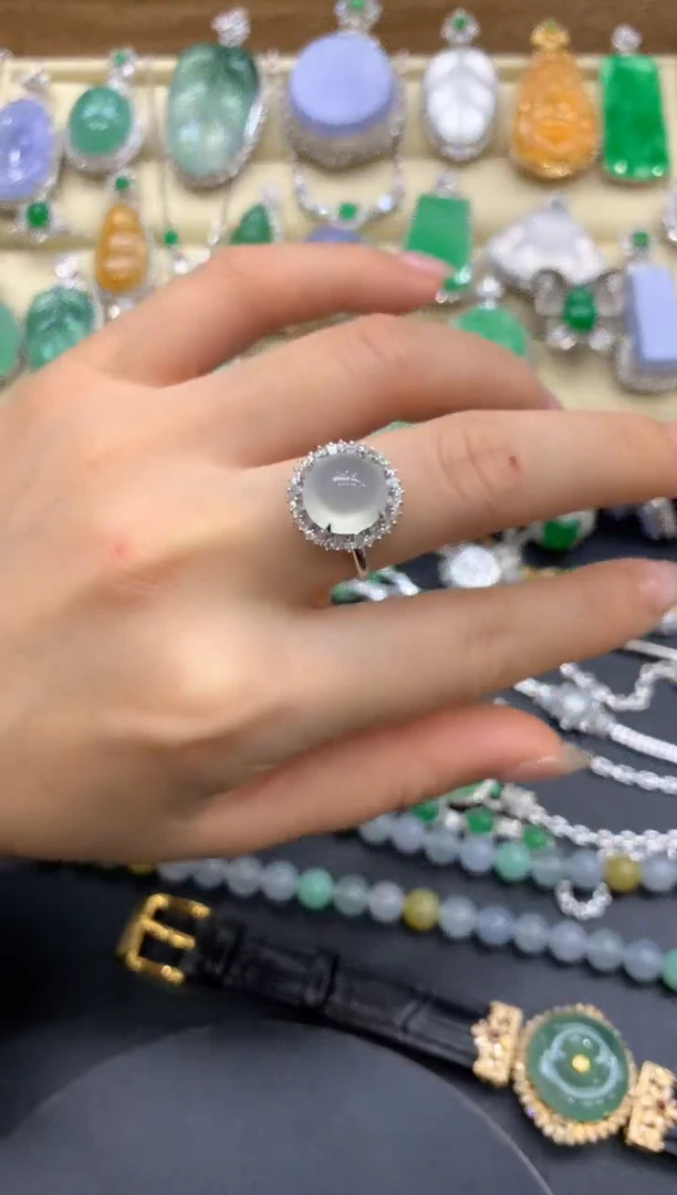 【闪购商品】翡翠戒指18K金镶嵌137-中国好珍宝