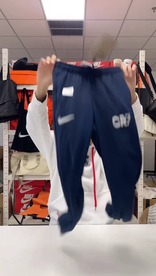 编码 243 尺码 140 直播过款正品