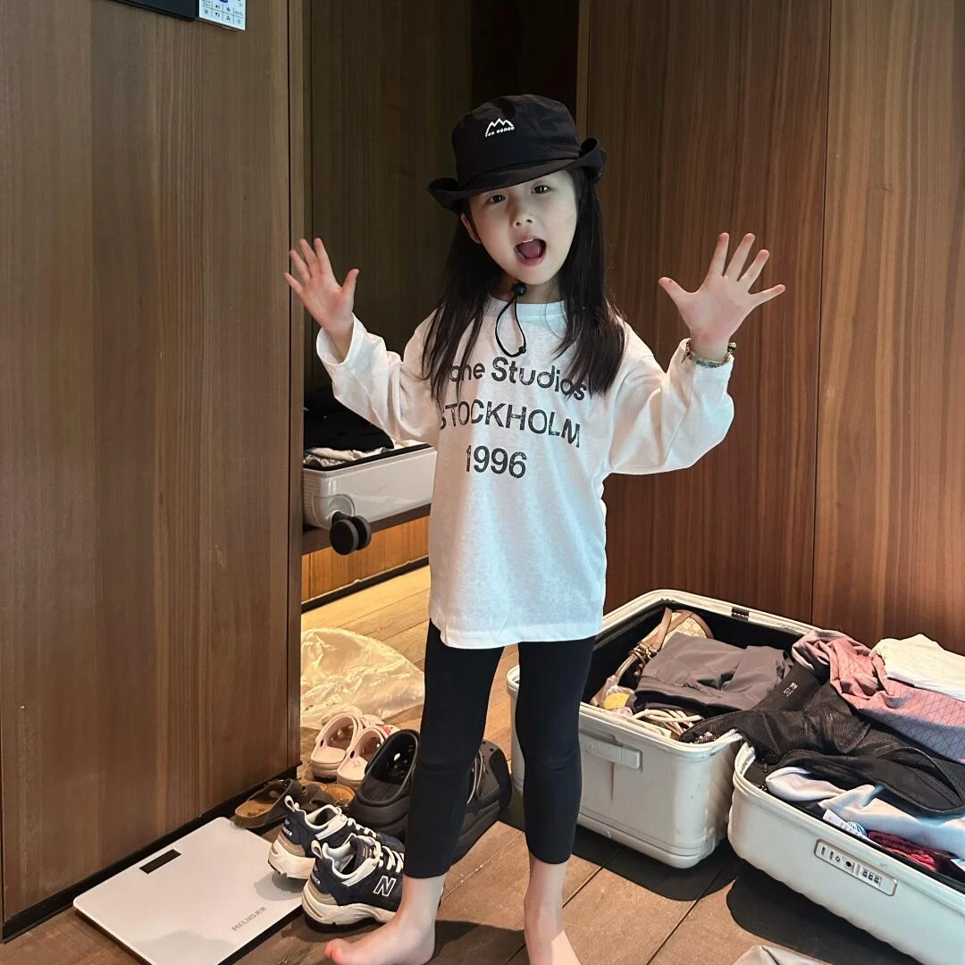 《小思家》女童2025春季新款韩版休闲字母长袖T恤黑色打底裤套装