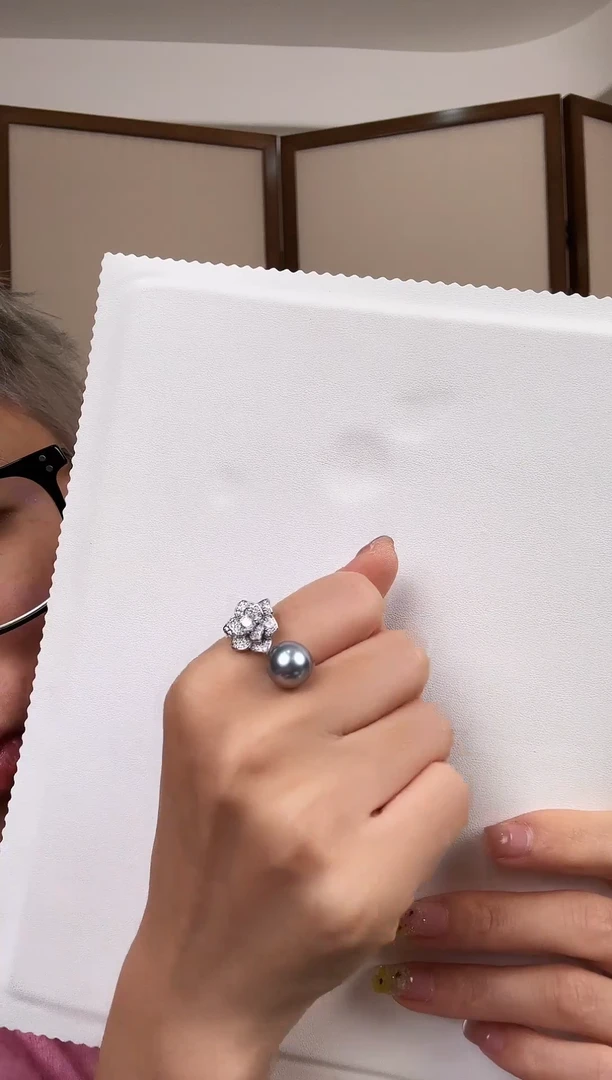 银S925镶嵌戒指海水珍珠海水大溪地设计款山茶花戒指