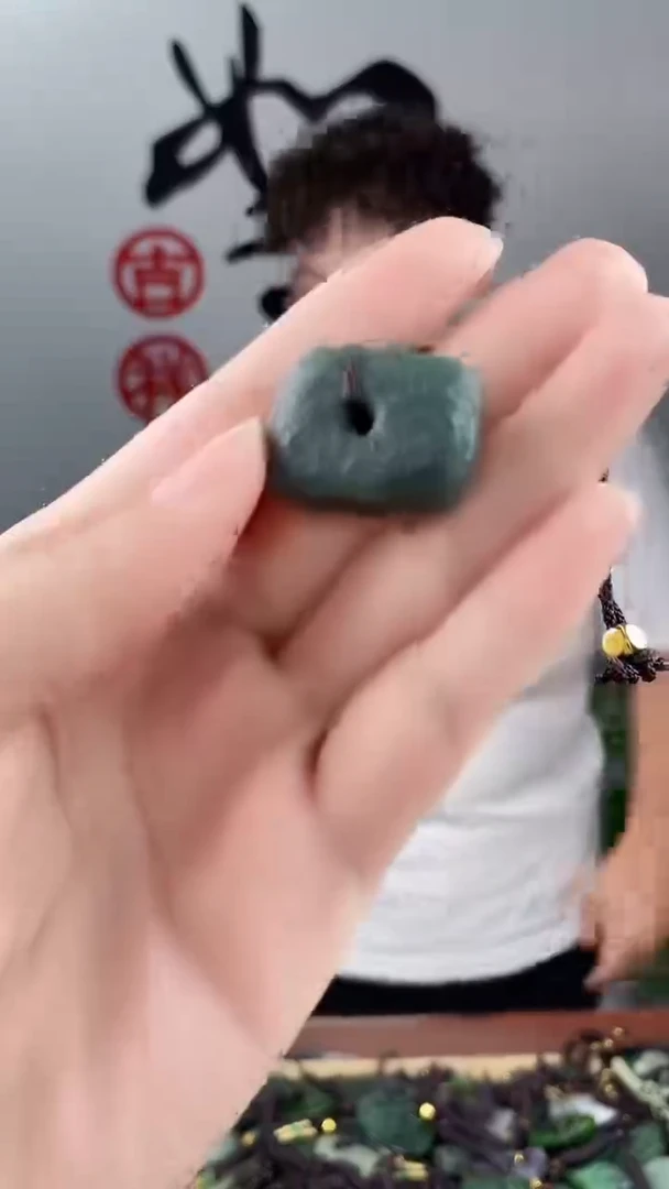 和田玉未镶嵌颈饰拍一发一，多样性发货