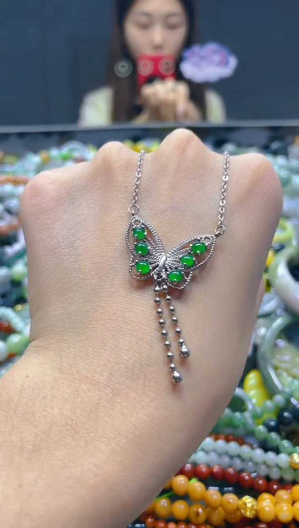 颈饰未镶嵌翡翠/V/翡翠A货，一件也是批发价