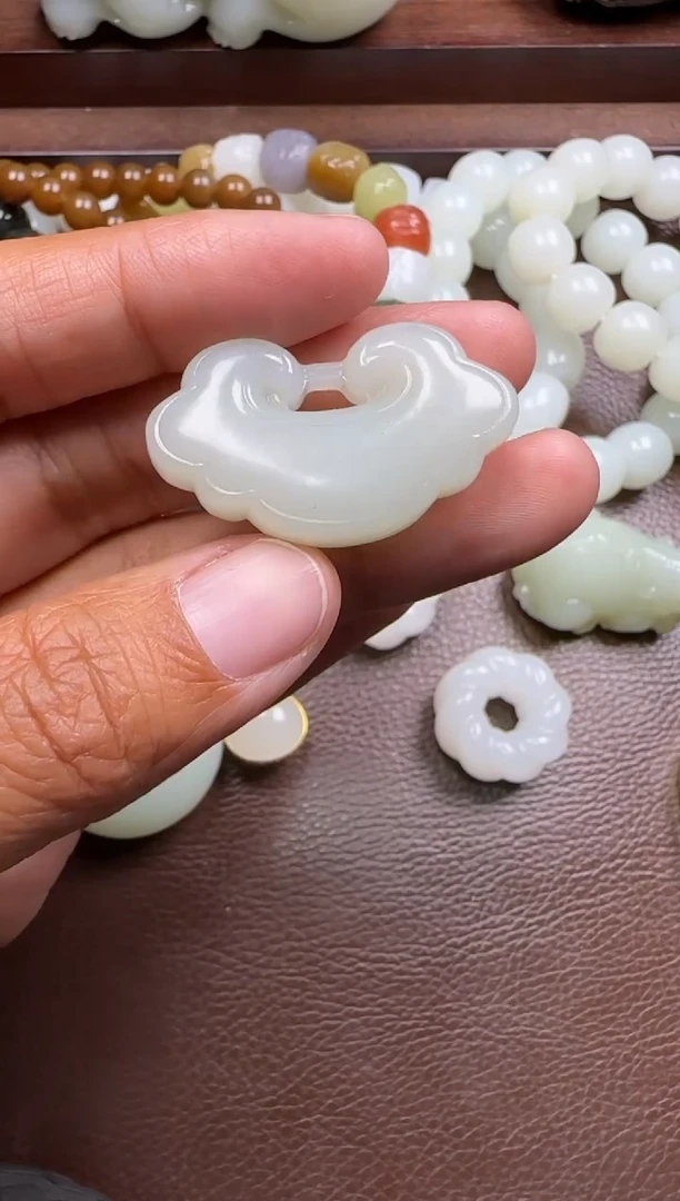 未镶嵌和田玉挂件和田玉新疆且末挂件