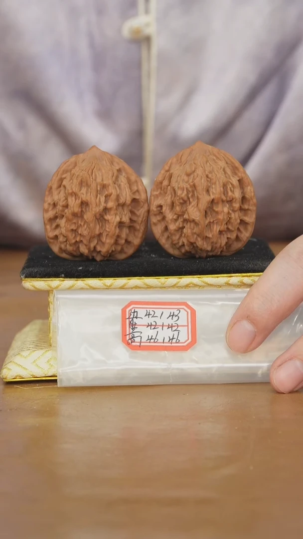 把件文玩核桃麦穗虎头