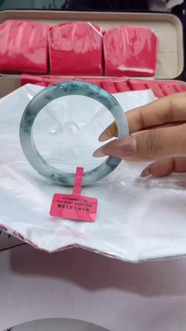 【闪购商品】翡翠手镯未镶嵌翡翠手镯3