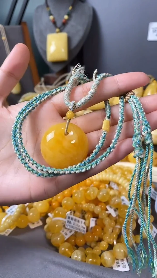 裸石琥珀未镶嵌公主扣