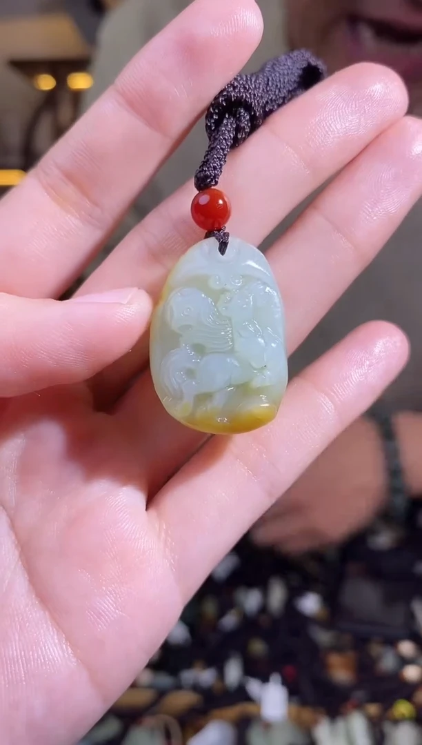 颈饰未镶嵌和田玉1