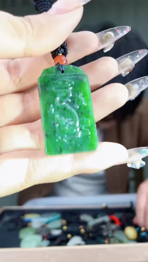 【闪购商品】和田玉挂件未镶嵌拍一发一，多样性发货！