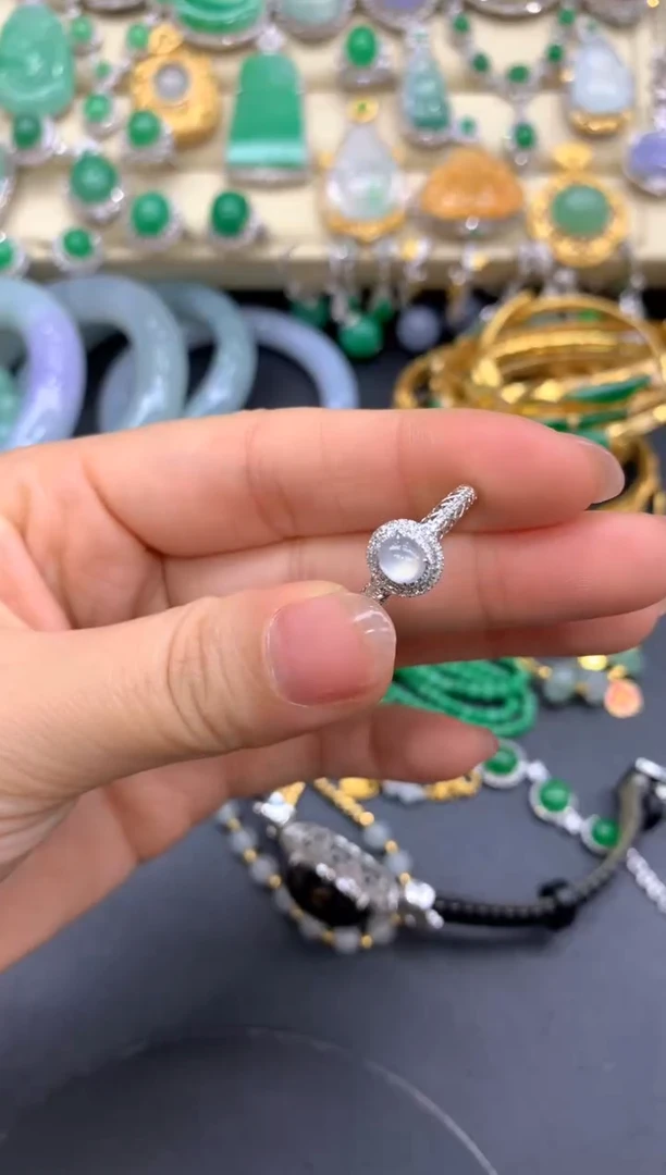 【闪购商品】翡翠戒指18K金镶嵌143-中国好珍宝