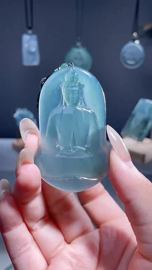 颈饰未镶嵌翡翠观音