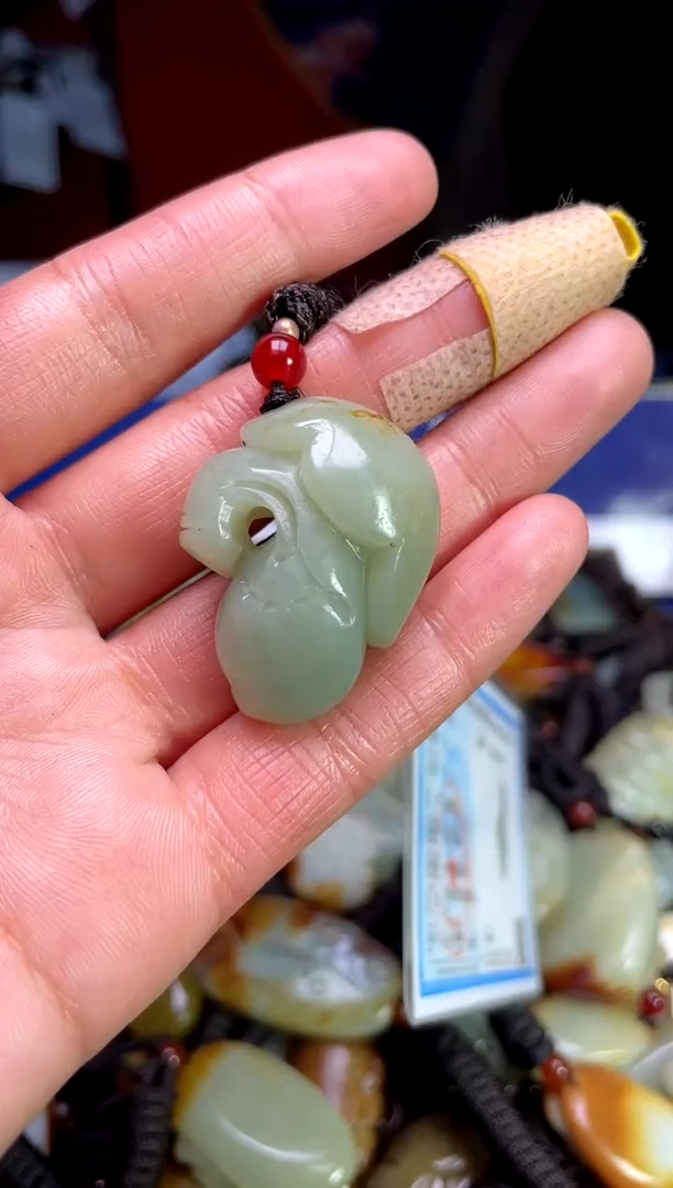 【闪购商品】和田玉颈饰未镶嵌1