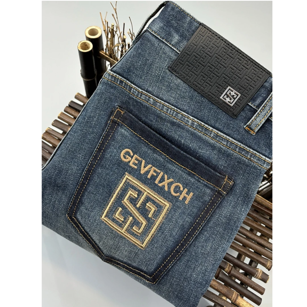 玛加西曼特刺绣牛仔裤男款2025秋冬蓝色时尚潮流修身小脚长裤子