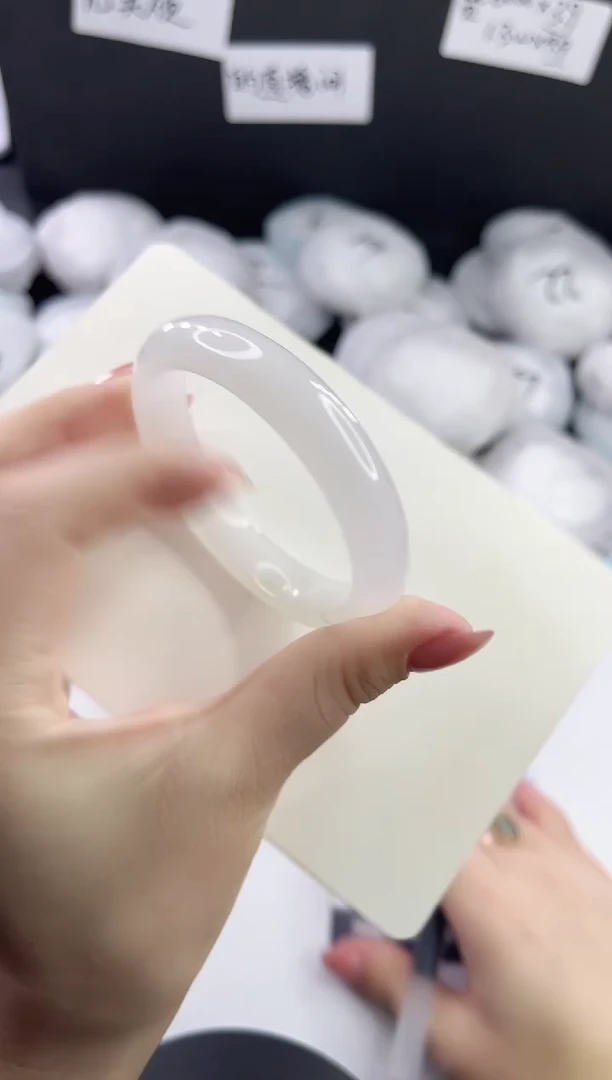 未镶嵌手镯石英质玉多样性发货L11