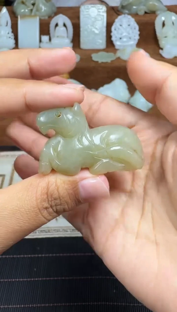 颈饰未镶嵌和田玉1