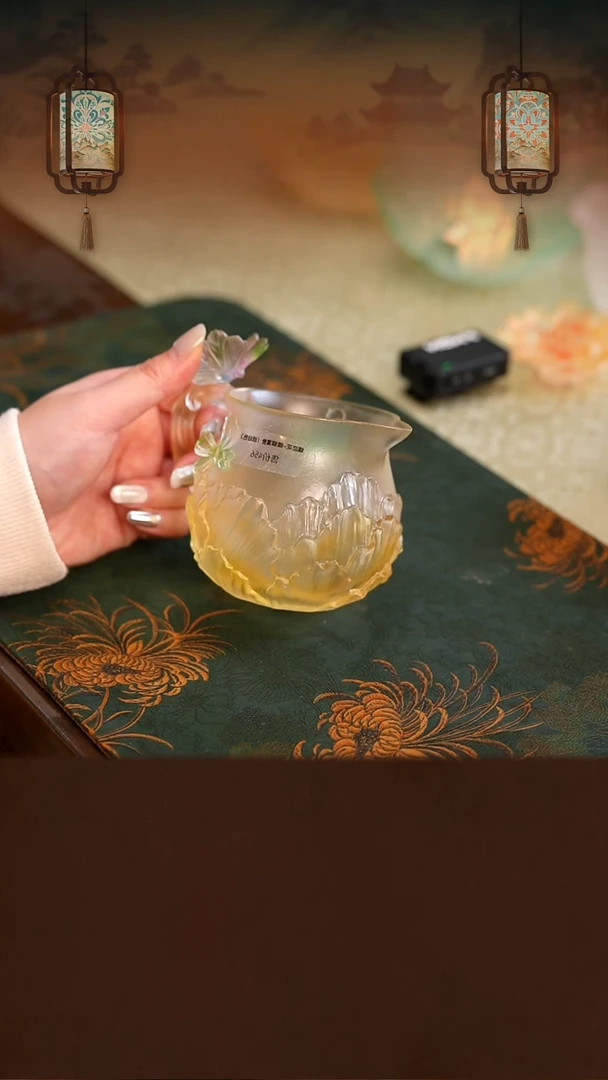 公道杯      琥珀色