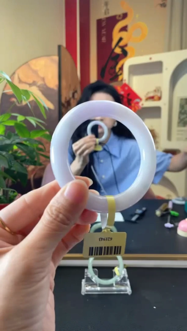 翡翠手镯未镶嵌翡翠手镯6